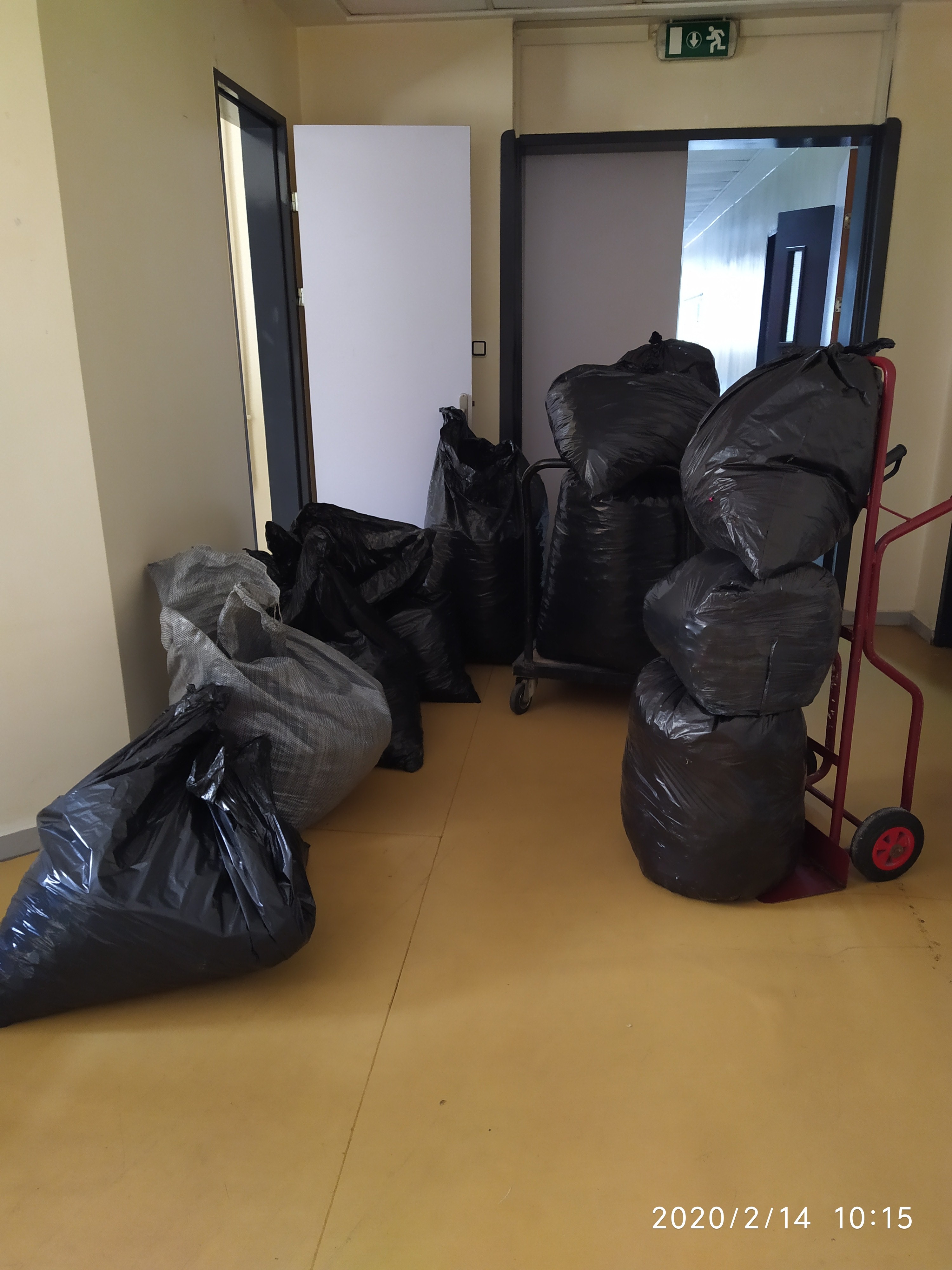 Σάκος με πλαστικά καπάκια