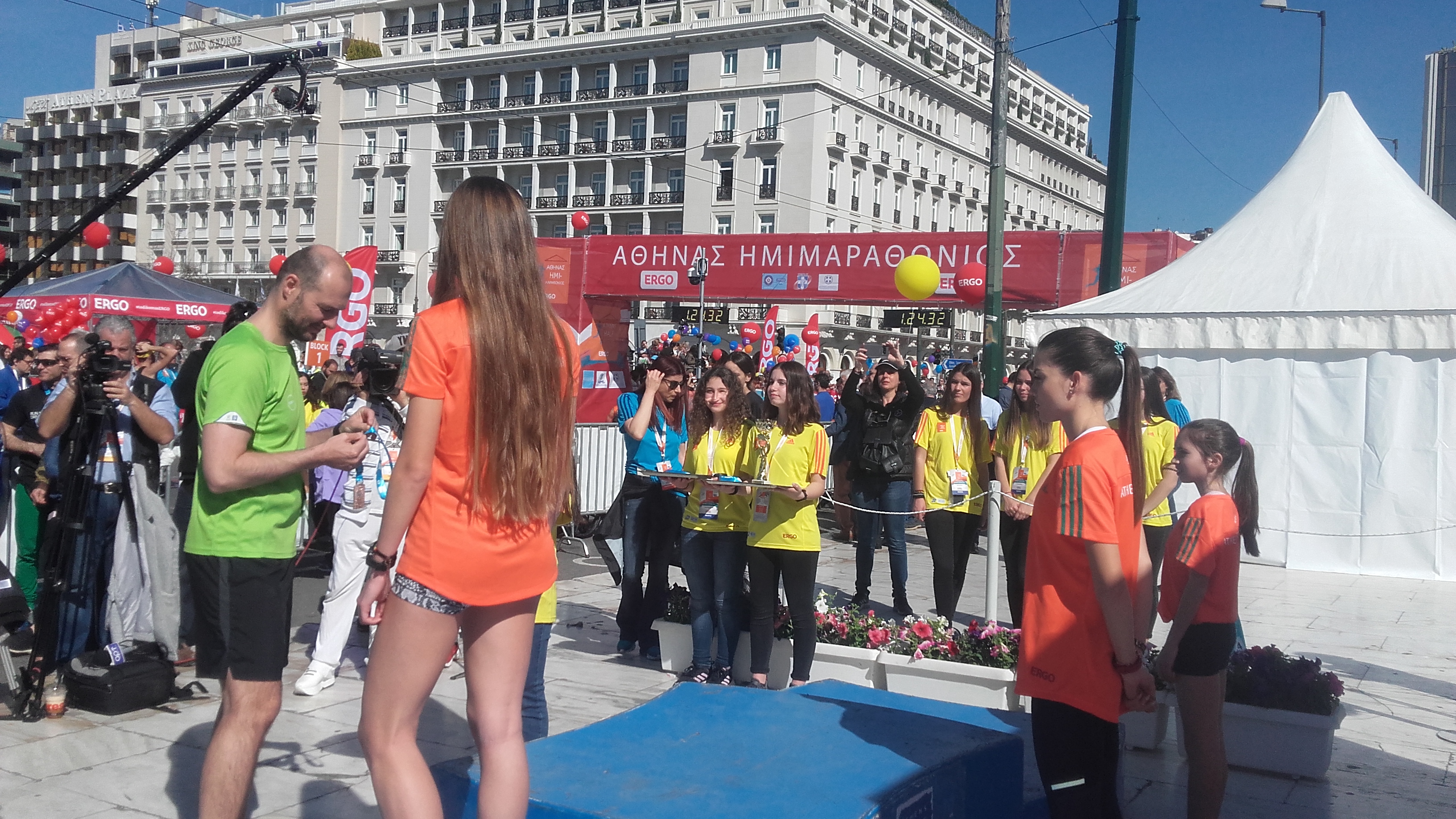 Απονομή στους νικητές αθλητες... Απονομή στους νικητές αθλητες...