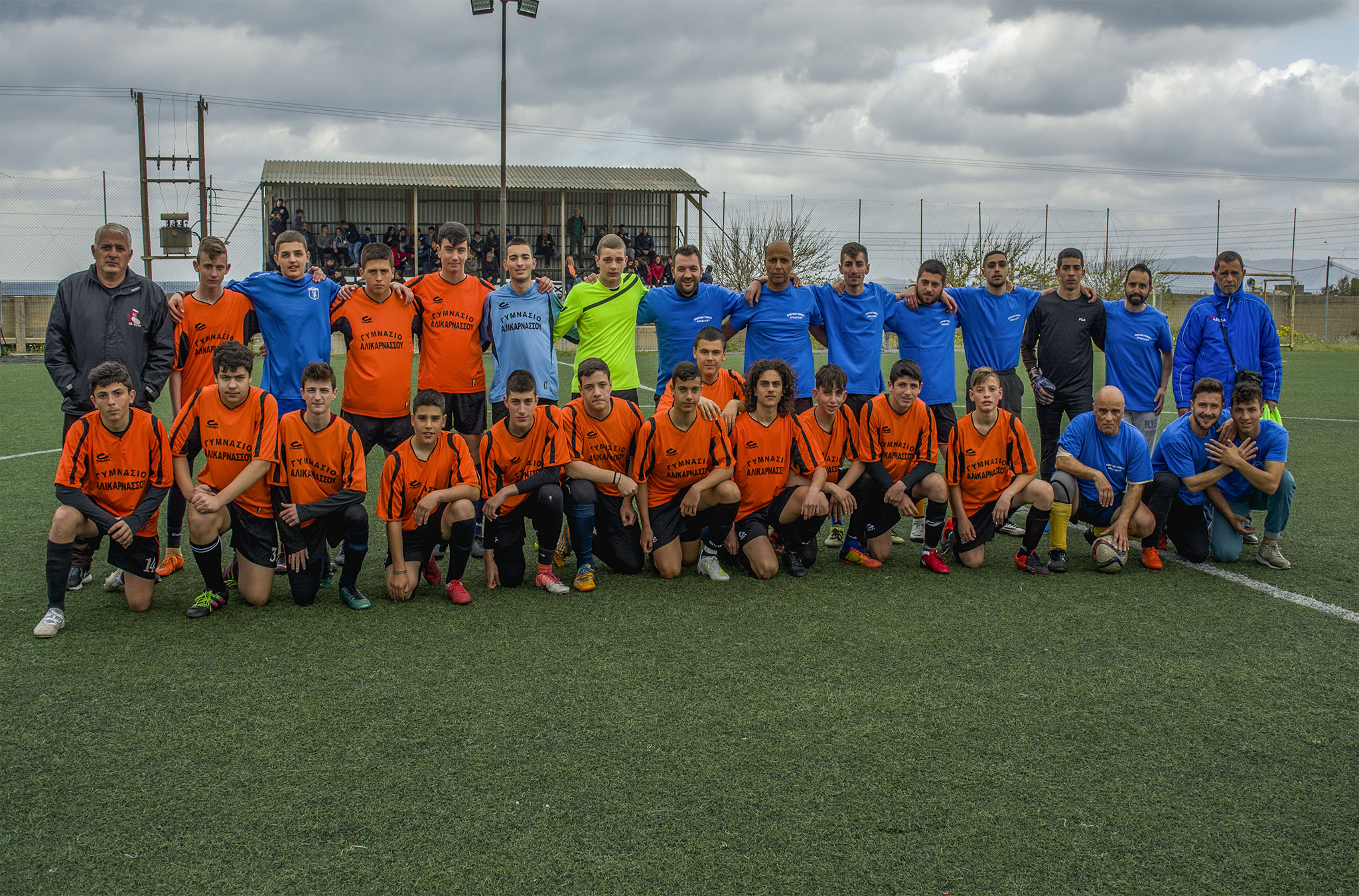 ΤΑ ΔΥΟ ΣΧΟΛΕΙΑ ΤΑ ΔΥΟ ΣΧΟΛΕΙΑ