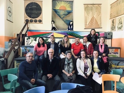 Αναμναστηκική φωτογραφία με τους συναδέλφους του σχολείου του Βελβεντού. Αναμναστηκική φωτογραφία με τους συναδέλφους του σχολείου του Βελβεντού.