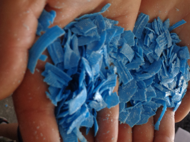 Από τα καπάκια Από τα καπάκια