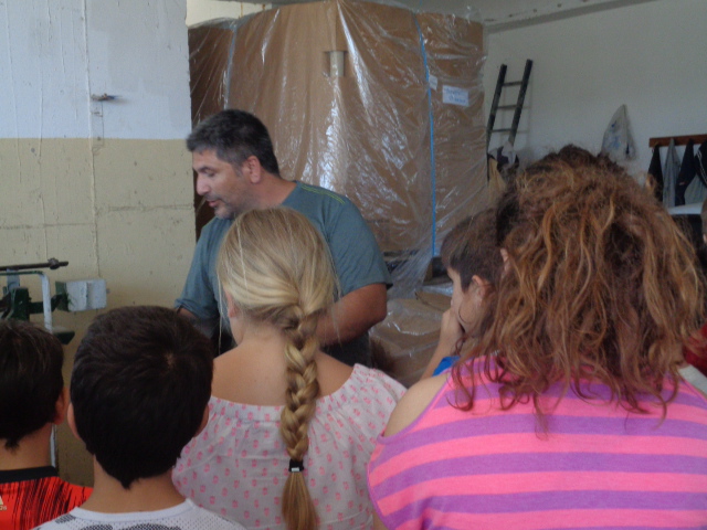 Παρακολουθούμε με ενδιαφέρον Παρακολουθούμε με ενδιαφέρον