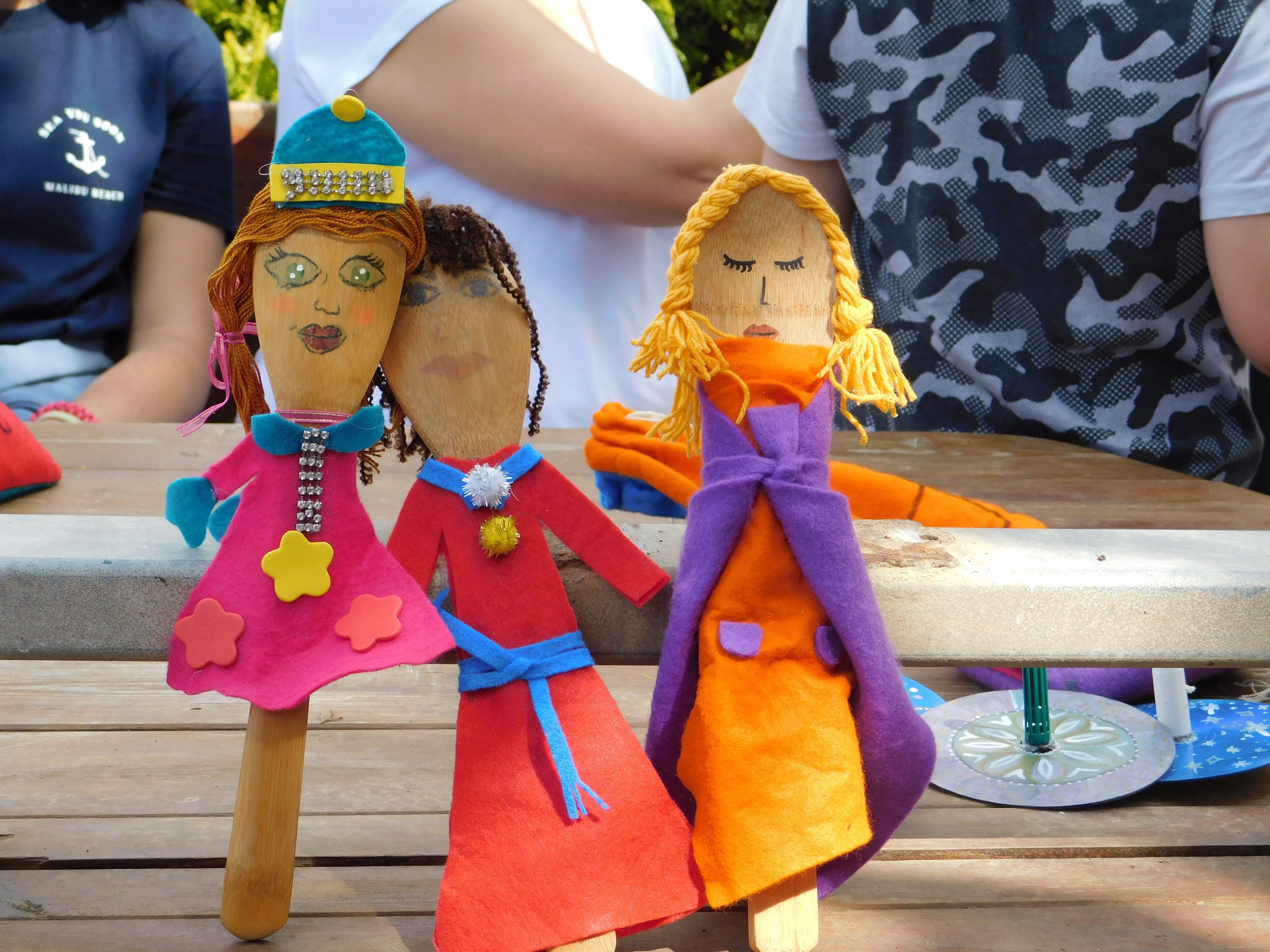 Στηρίζουμε ο ένας τον άλλο... Στηρίζουμε ο ένας τον άλλο...